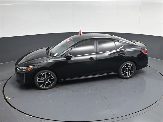 Used 2025 Nissan Sentra SR w/ SR Premium Package image 44