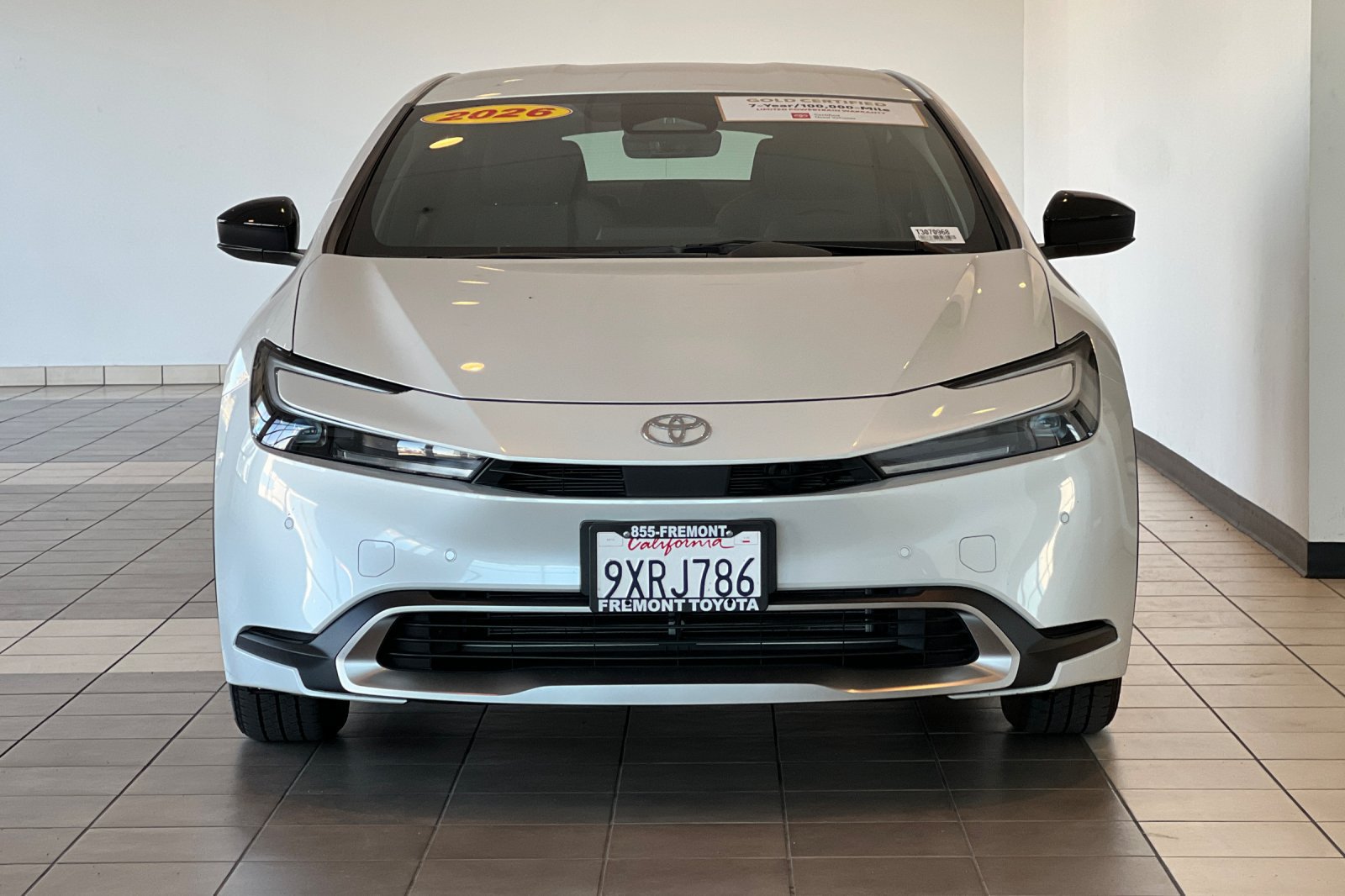 Certified 2026 Toyota Prius Plug-In Hybrid FWD image 9