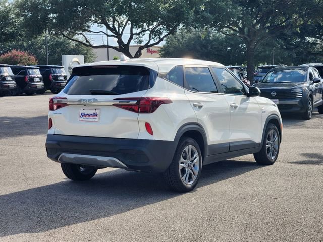 Used 2022 Kia Seltos LX image 3