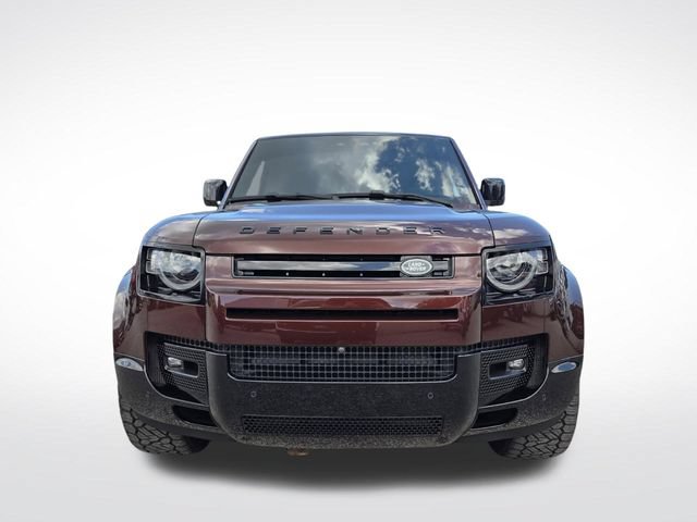 Used 2024 Land Rover Defender 130 X-Dynamic SE AWD/4WD image 2