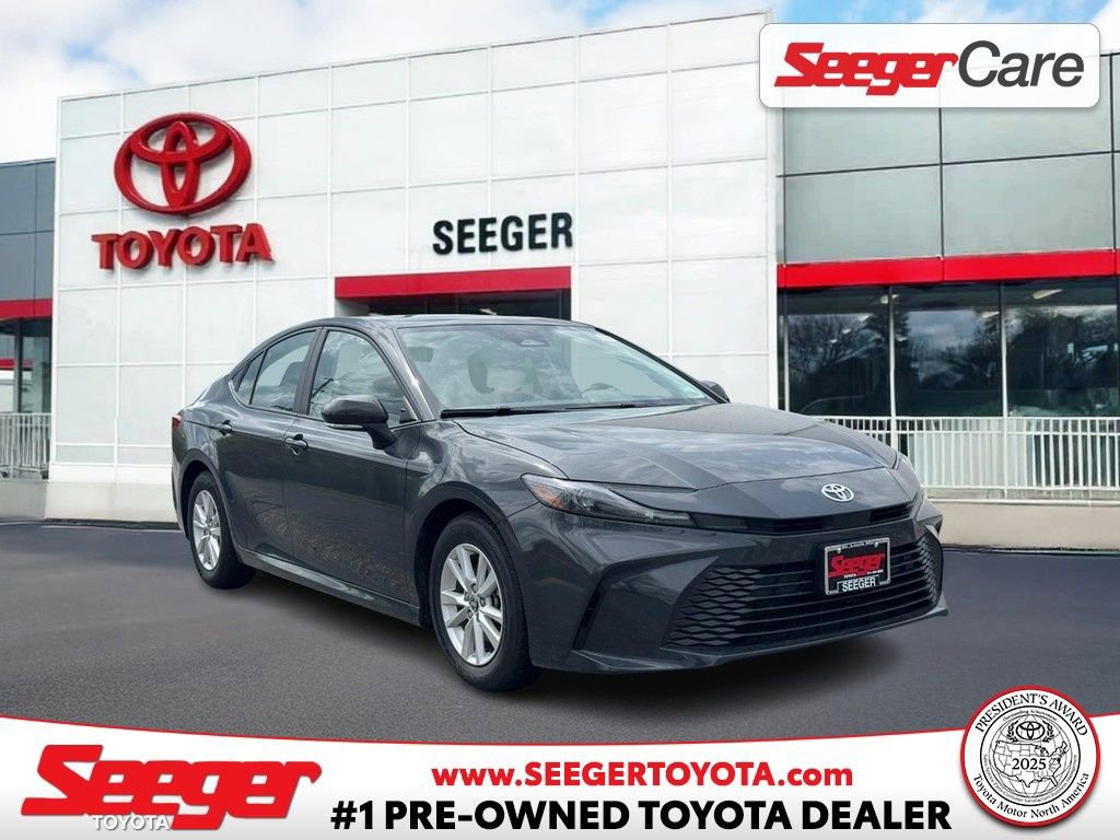 Used 2025 Toyota Camry LE FWD image 1