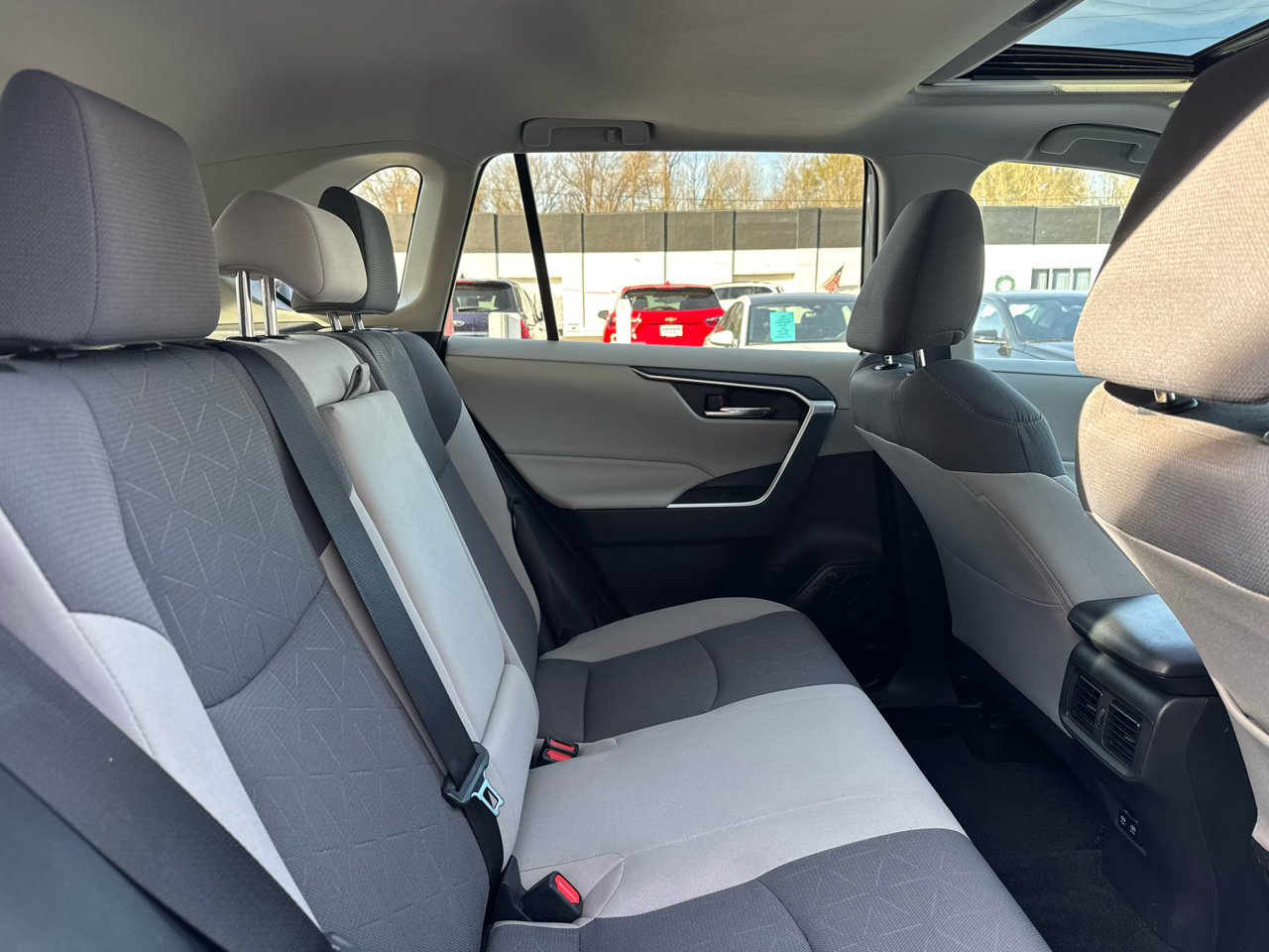 Used 2019 Toyota RAV4 XLE image 11