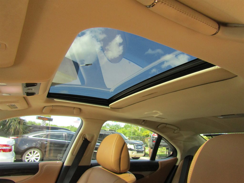 Used 2017 Lexus LS 460 w/ Comfort Package image 14