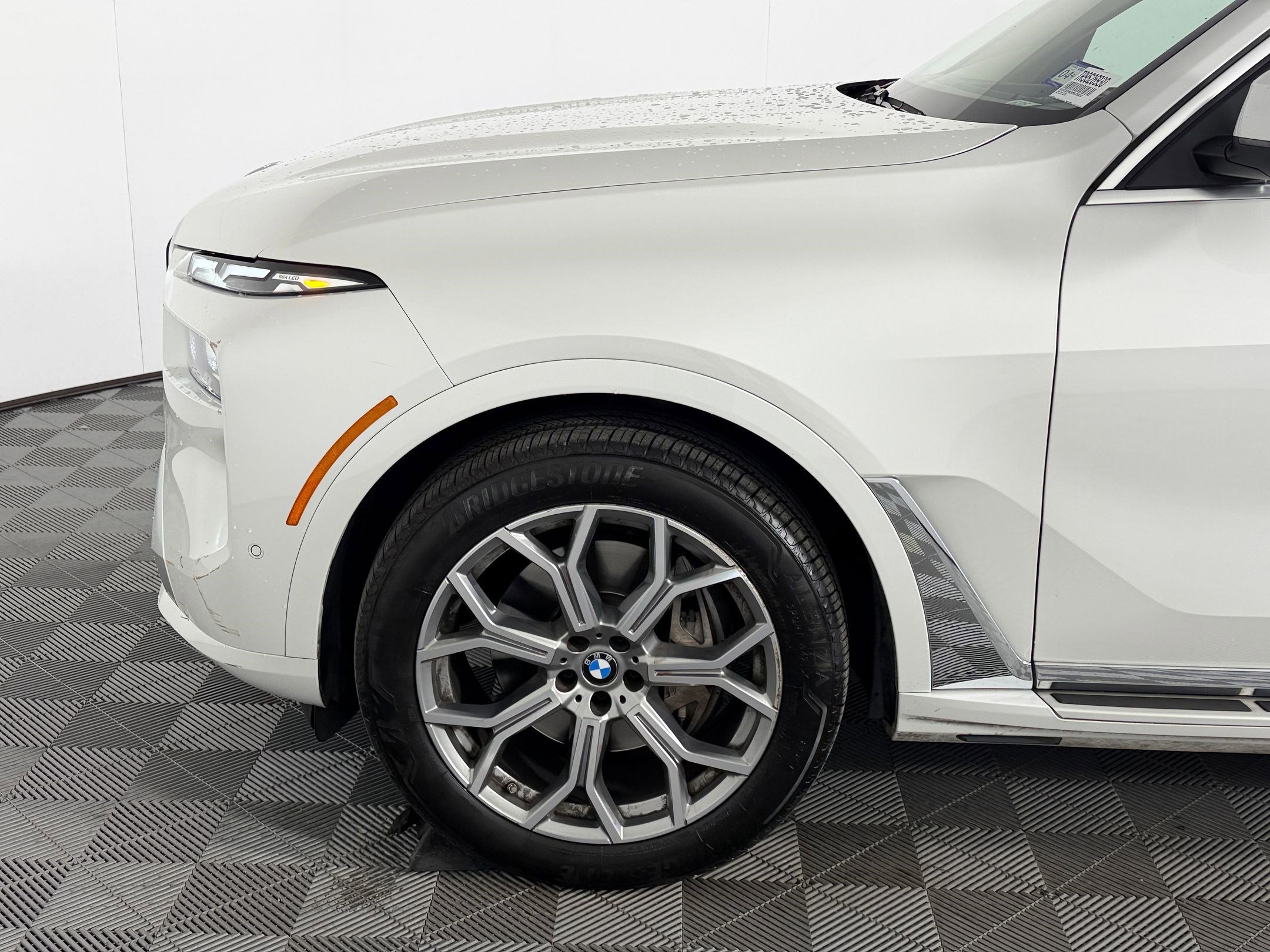 Used 2024 BMW X7 xDrive40i w/ Premium Package image 11