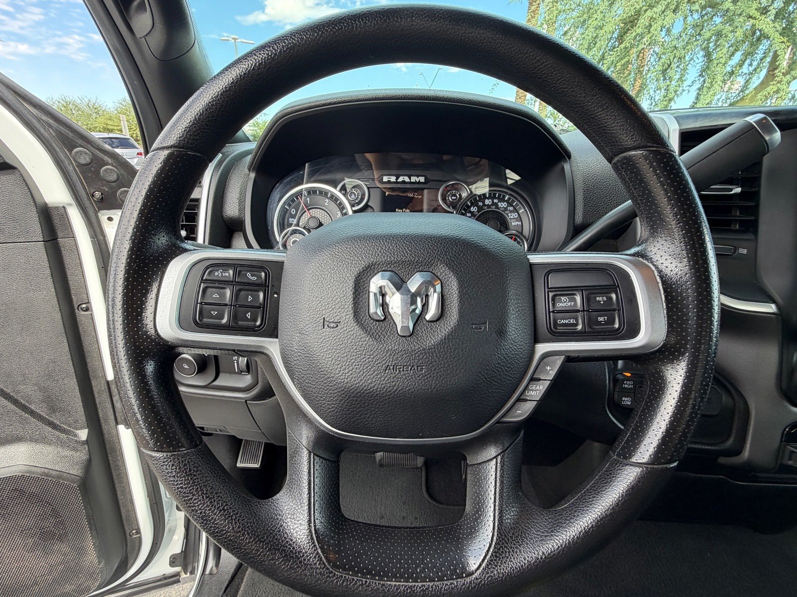 Used 2022 RAM 2500 Big Horn AWD/4WD image 20