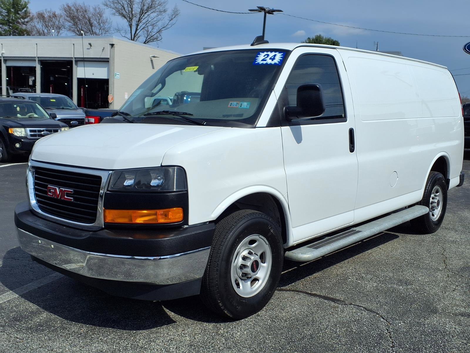 Used 2024 GMC Savana 2500 w/ Driver Convenience Package image 7