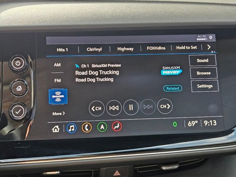 Used 2021 Buick Envision Avenir w/ Technology Package II image 20