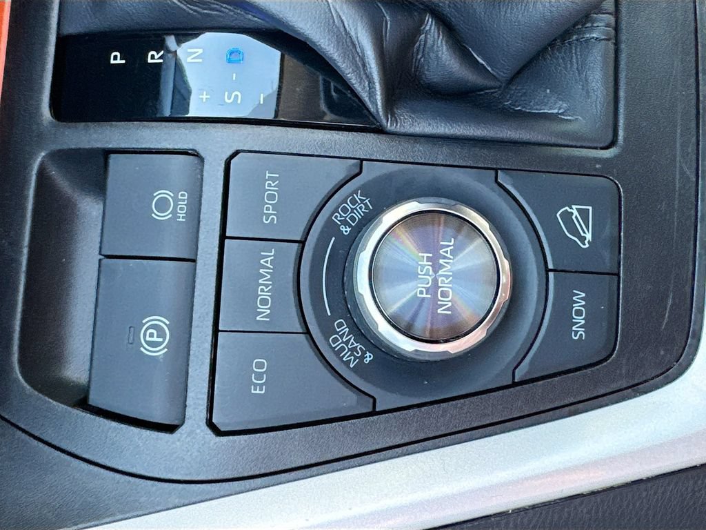 Used 2024 Toyota RAV4 Adventure AWD/4WD image 25