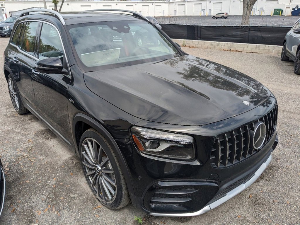 New 2024 Mercedes-Benz GLB 35 AMG 4MATIC image 17