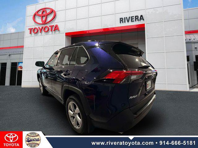 Certified 2021 Toyota RAV4 XLE Premium AWD/4WD image 7