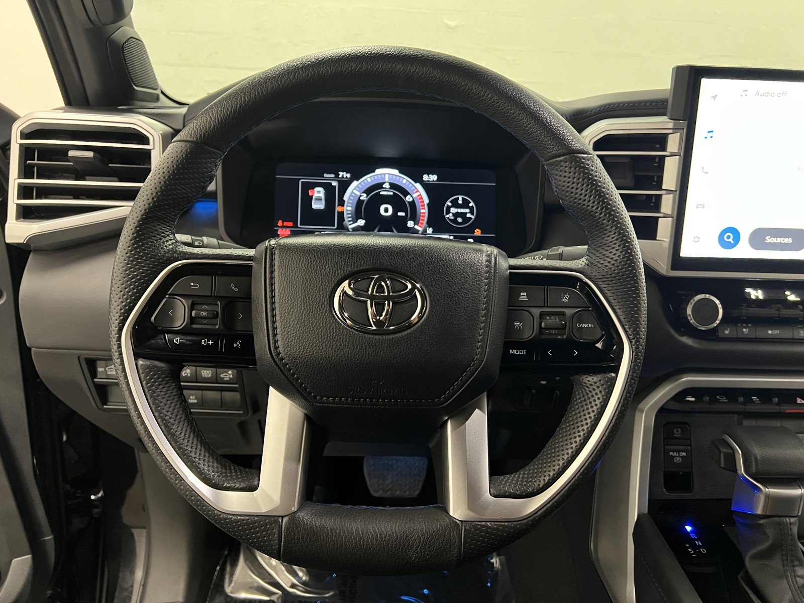 Used 2024 Toyota Tundra Platinum image 16