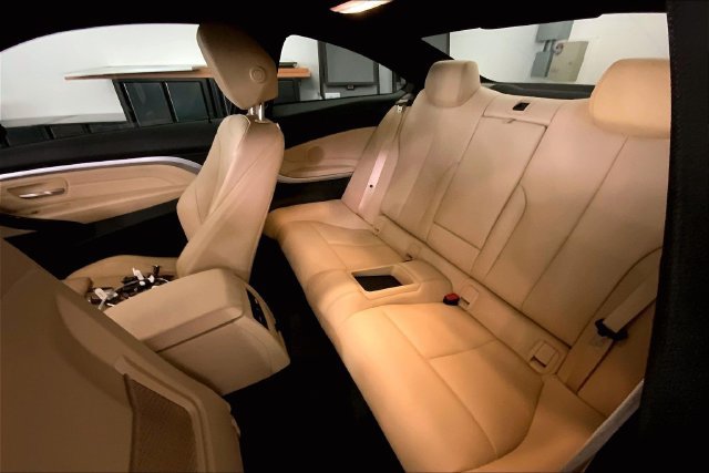 Used 2020 BMW 430i Coupe w/ M Sport Package RWD image 12