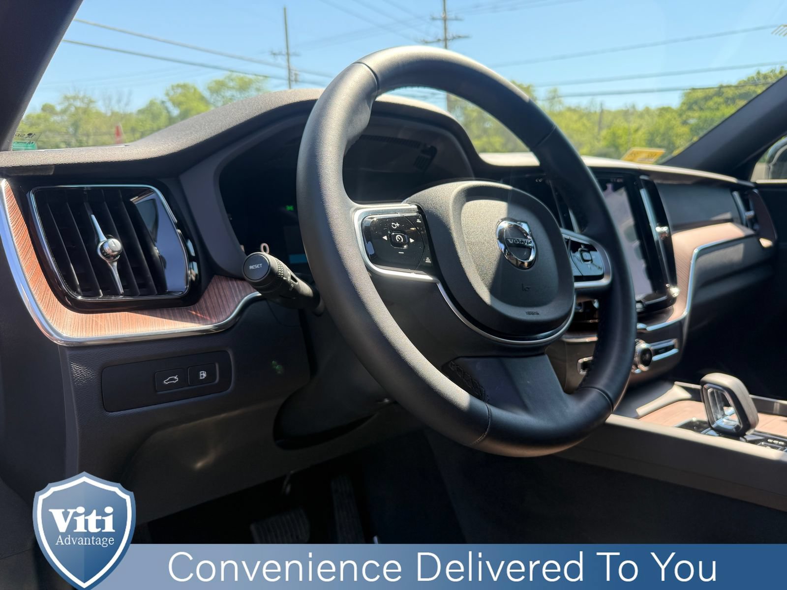 Used 2025 Volvo XC60 T8 Plus w/ Climate Package AWD/4WD image 17