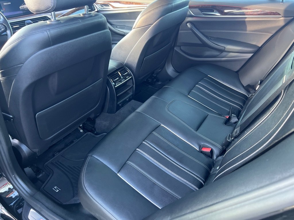 Used 2018 BMW 530i xDrive image 13