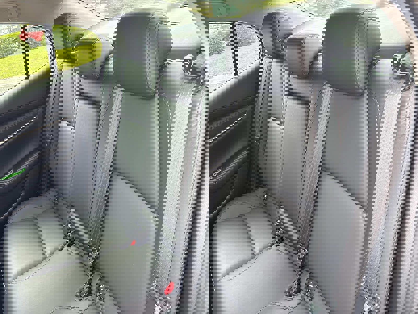 Used 2022 MAZDA MAZDA3 s image 14