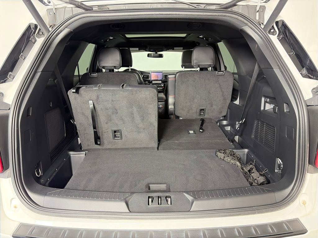 Certified 2023 Ford Explorer ST-Line w/ Class IV Trailer Tow Package image 27