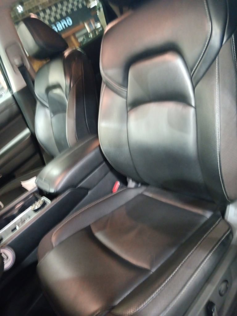 Used 2024 Nissan Pathfinder SL AWD/4WD image 6