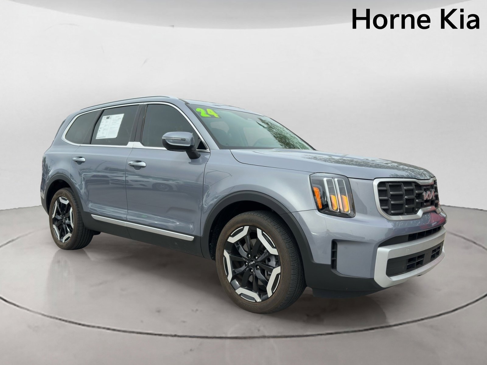 Certified 2024 Kia Telluride S FWD image 2