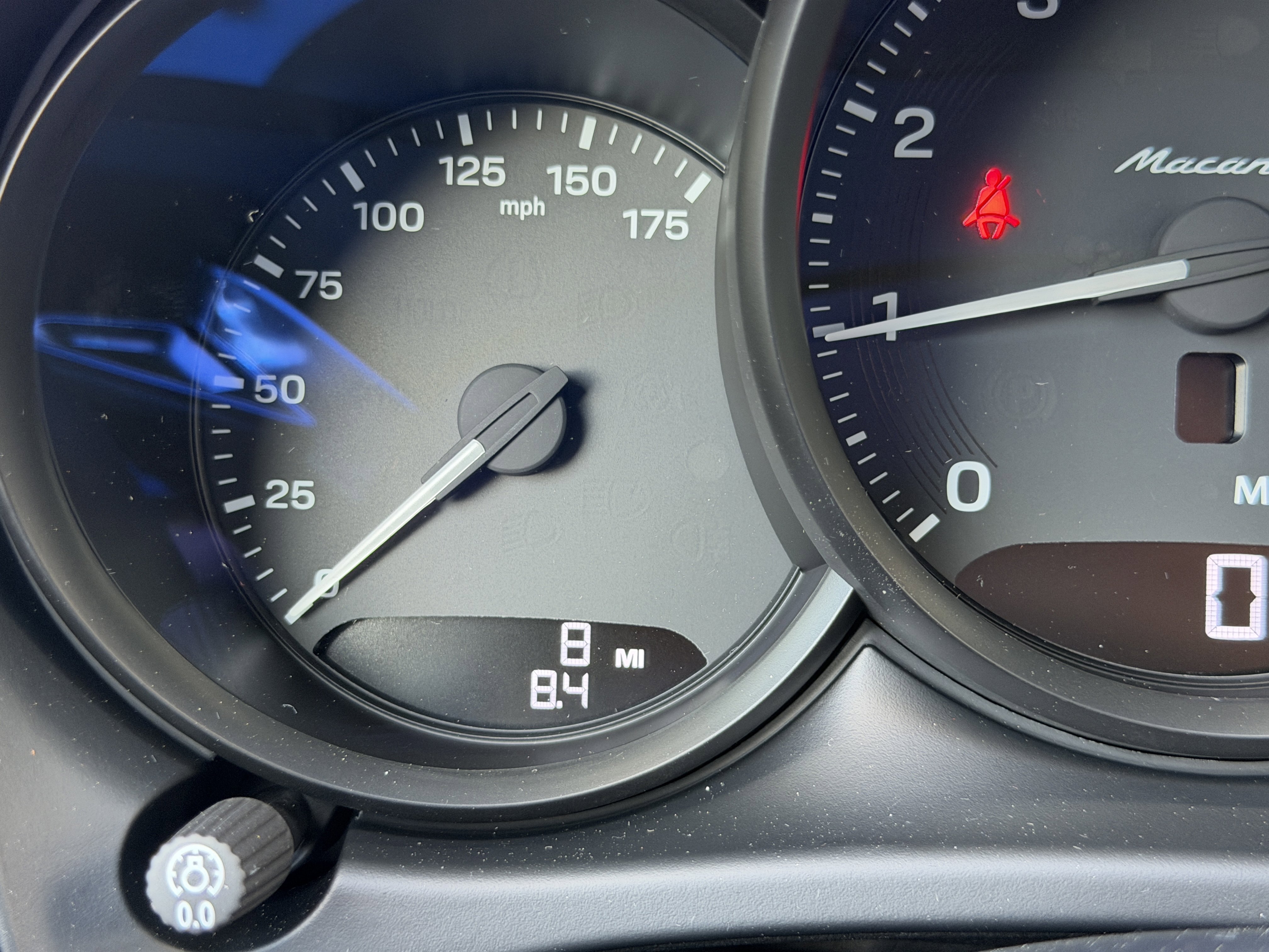 New 2026 Porsche Macan Turbo image 39