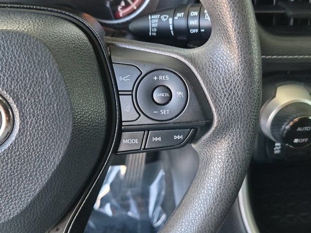 Used 2024 Toyota RAV4 XLE AWD/4WD image 25