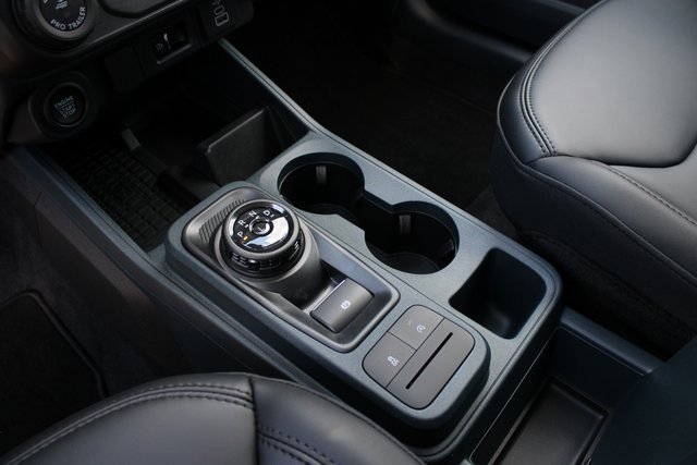 New 2025 Ford Maverick Lariat w/ Black Appearance Package image 12