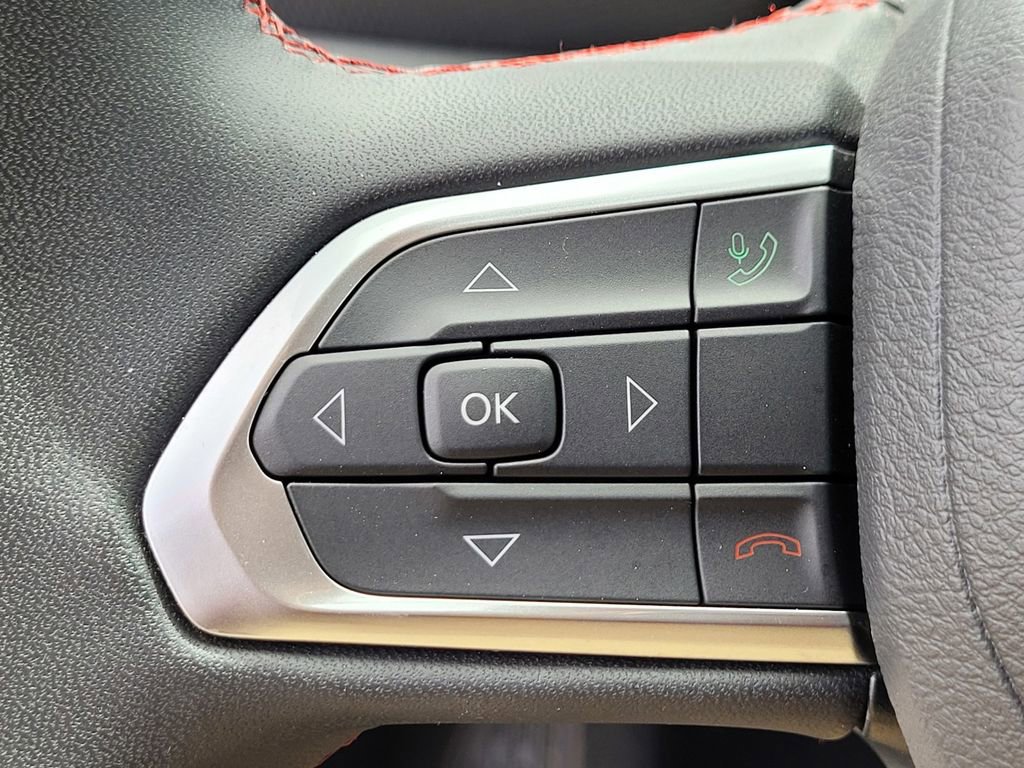 Used 2025 Jeep Compass Trailhawk image 25