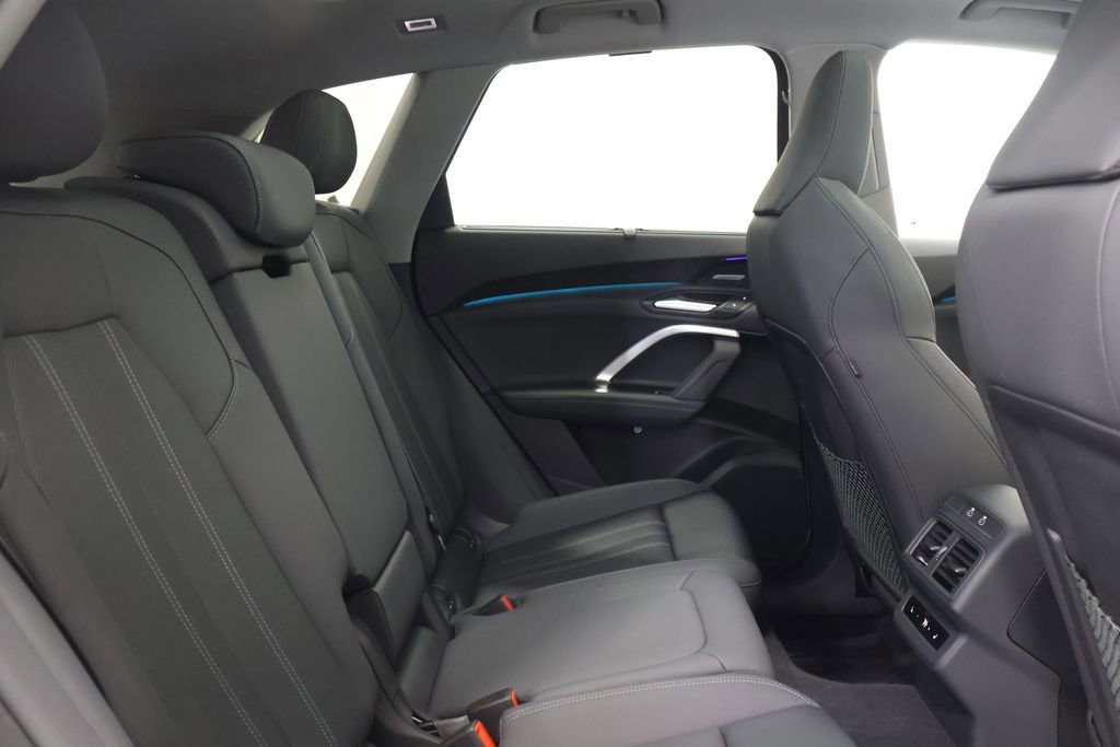 Used 2025 Audi Q5 Prestige image 24