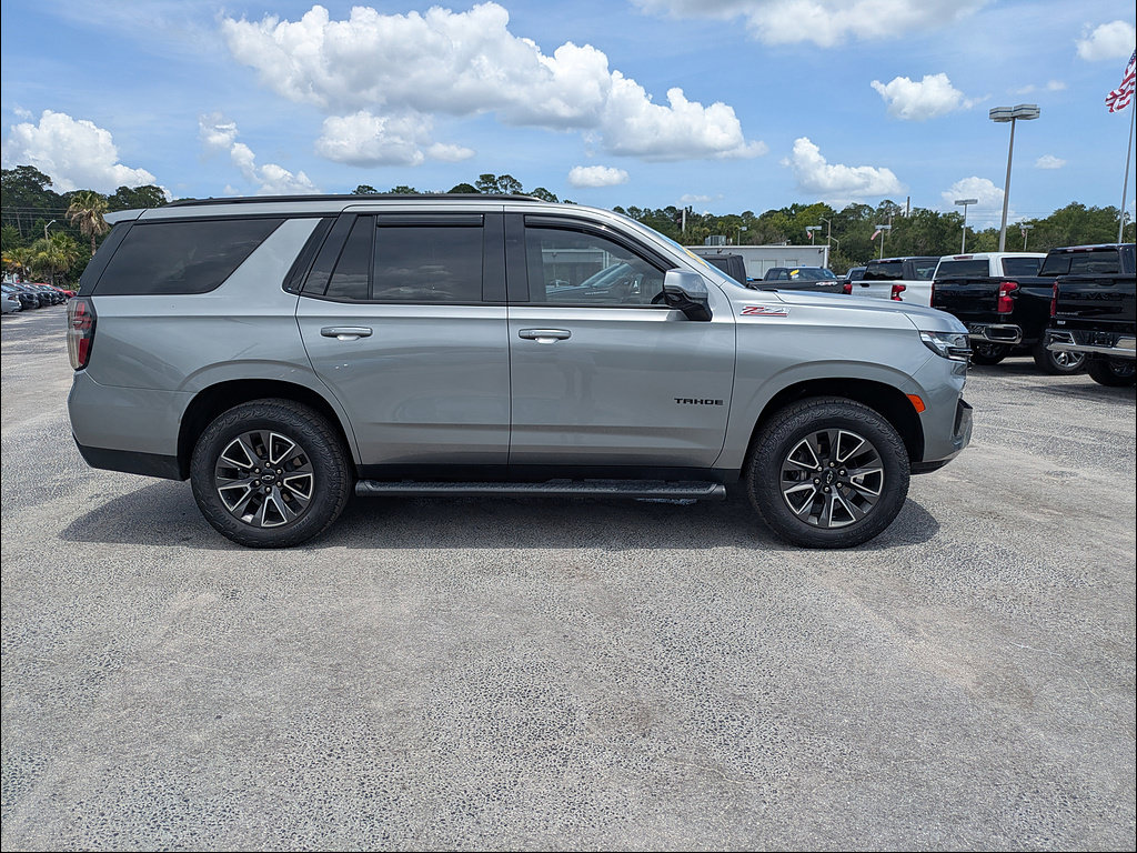 Used 2023 Chevrolet Tahoe Z71 w/ Luxury Package AWD/4WD image 3