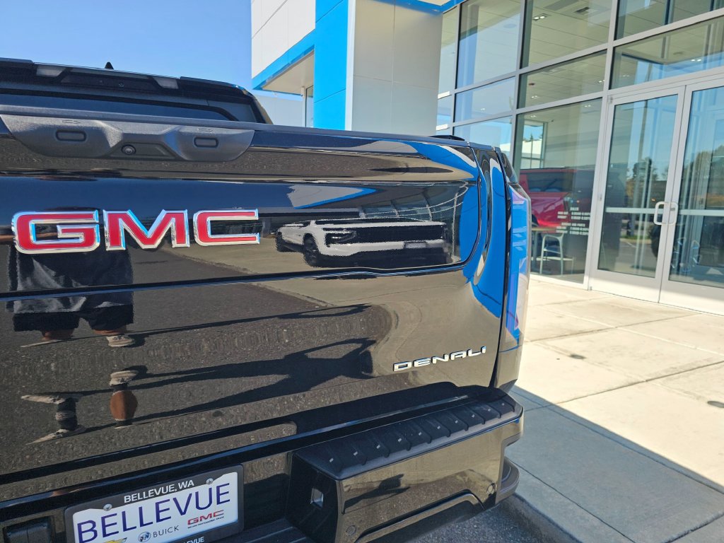 Used 2026 GMC Sierra EV Denali AWD/4WD image 16