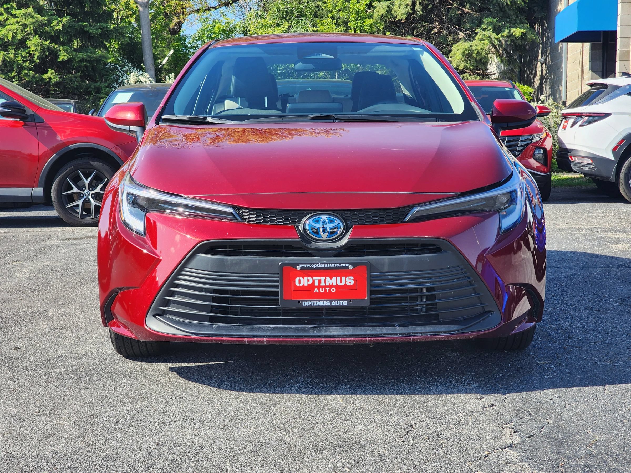 Used 2025 Toyota Corolla LE FWD image 2