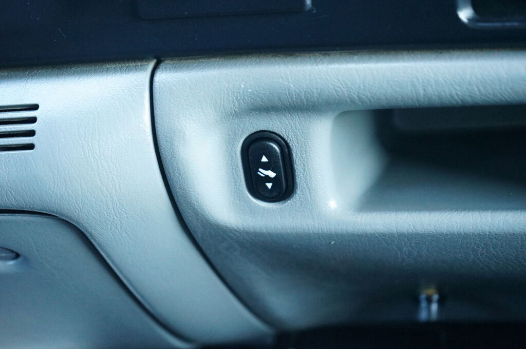 Used 2003 Ford F250 XLT image 17