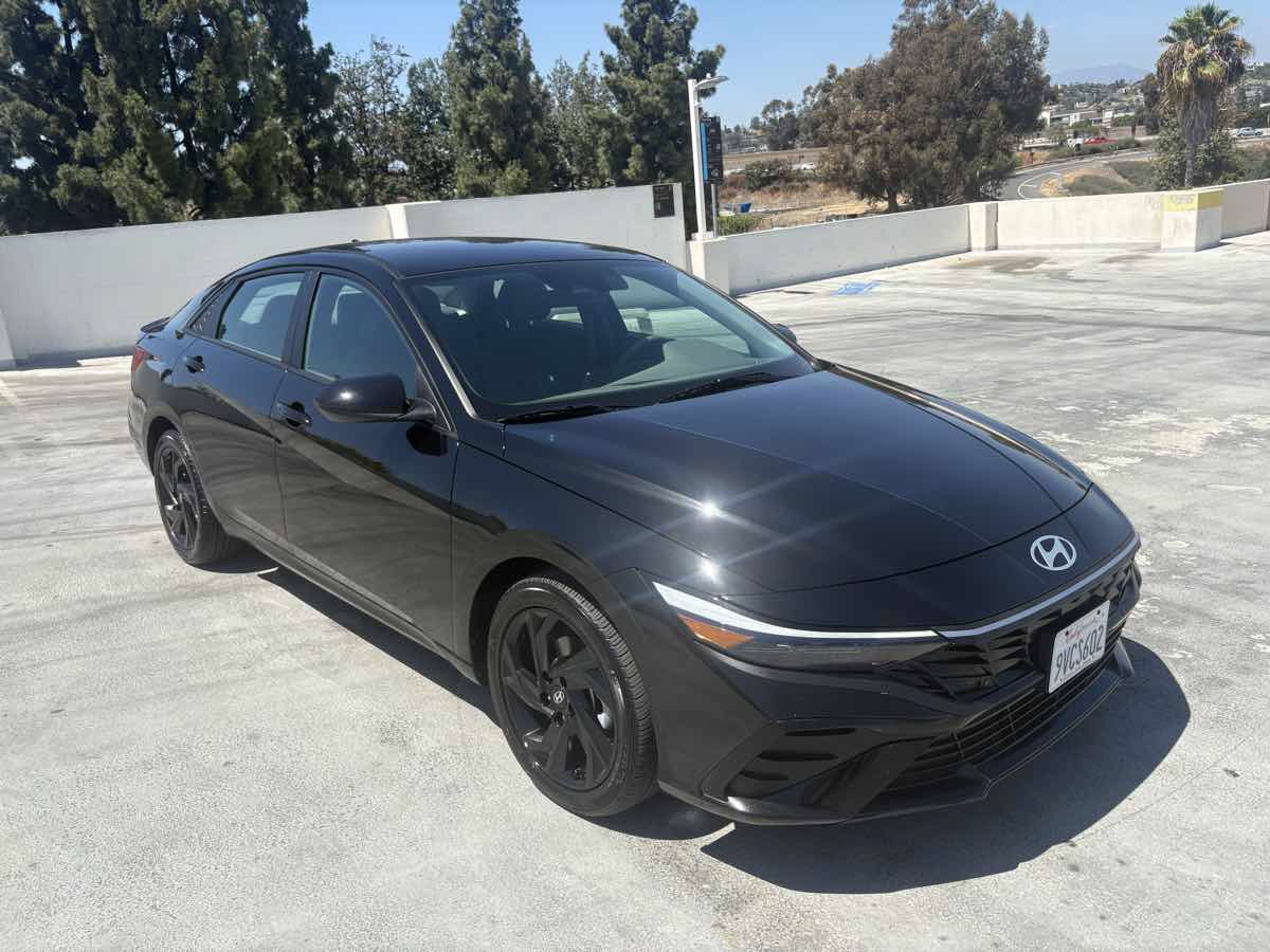 Used 2026 Hyundai Elantra Sport FWD image 29
