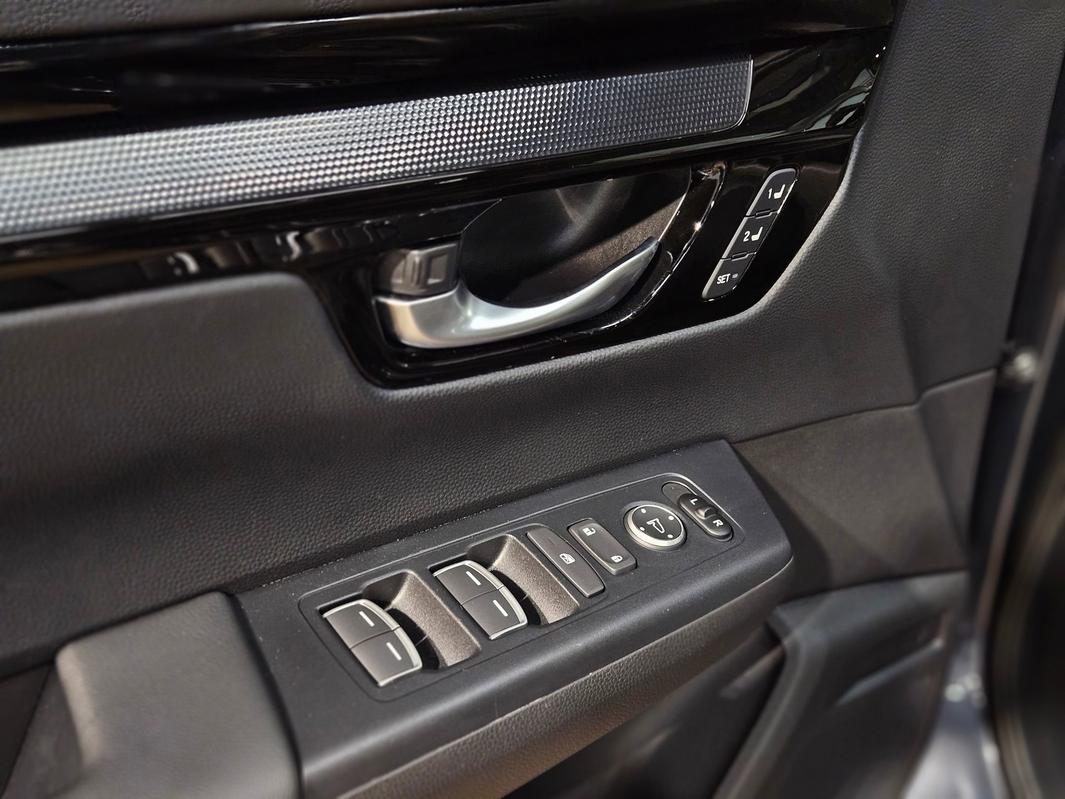 Used 2024 Honda CR-V EX-L image 21