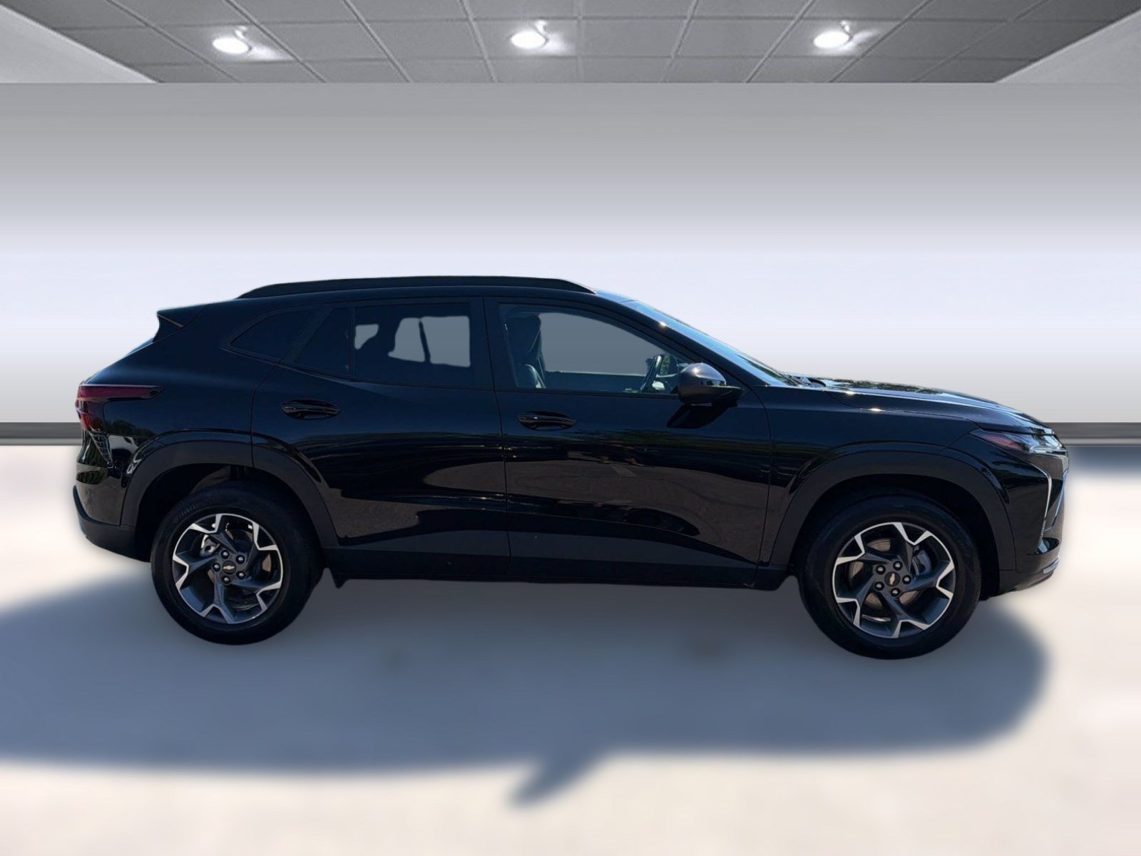 Used 2025 Chevrolet Trax LT w/ LT Convenience Package FWD image 8