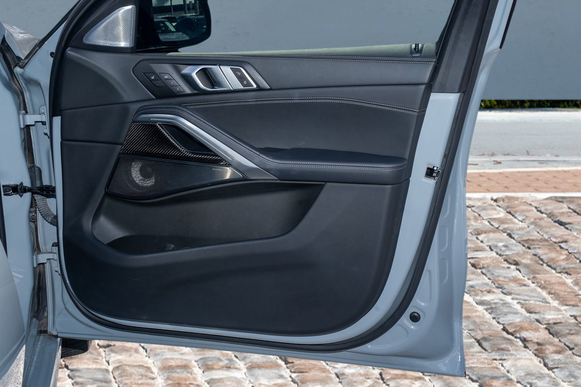 Used 2024 BMW X6 M60i w/ Dynamic Handling Package image 14