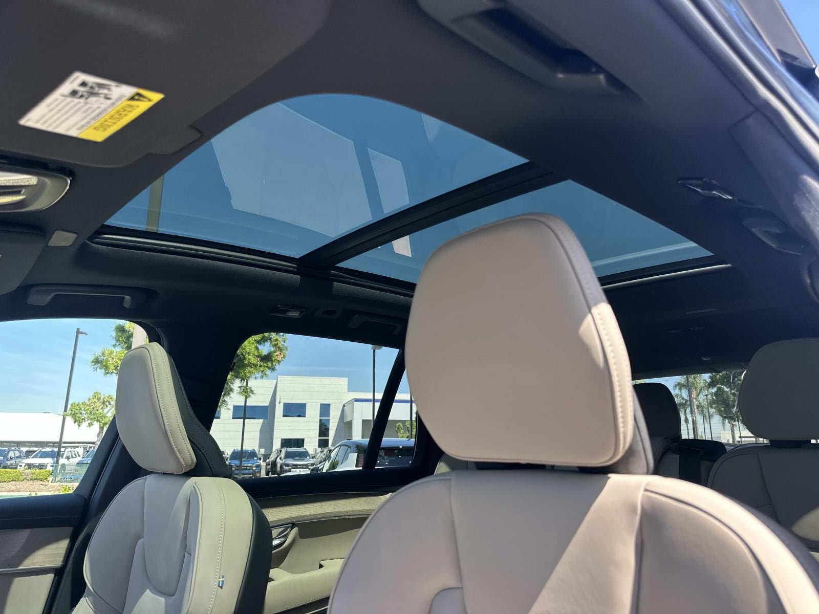 New 2026 Volvo XC90 B6 Core AWD/4WD image 25