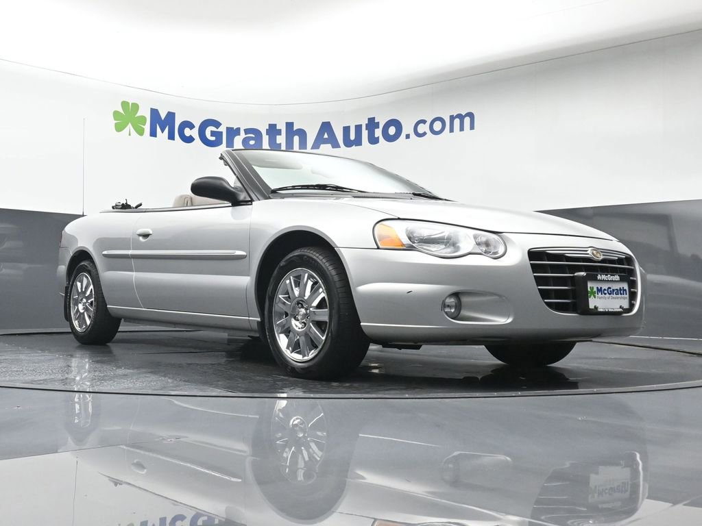 Used 2005 Chrysler Sebring Limited image 21
