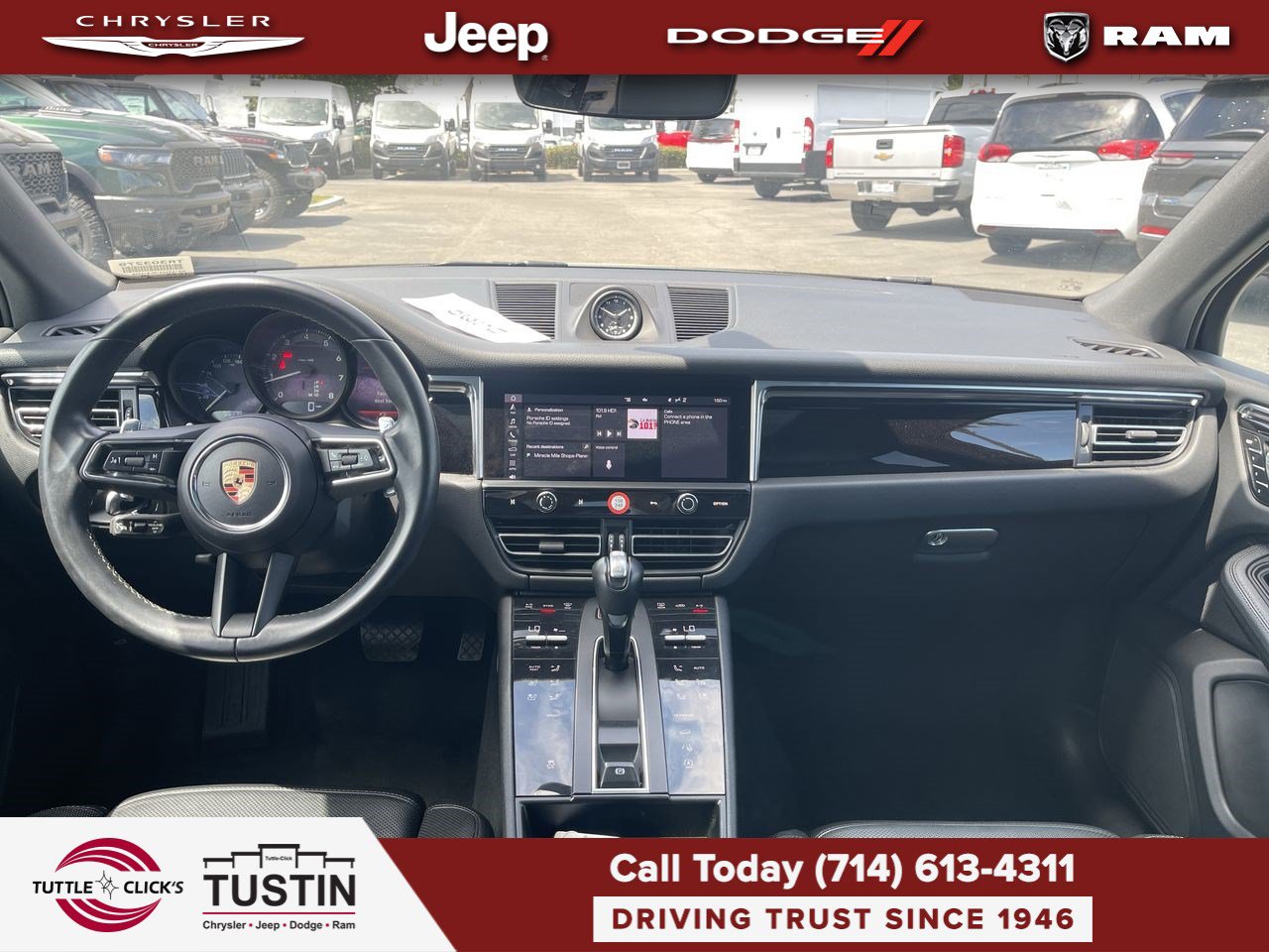 Used 2024 Porsche Macan AWD/4WD image 2