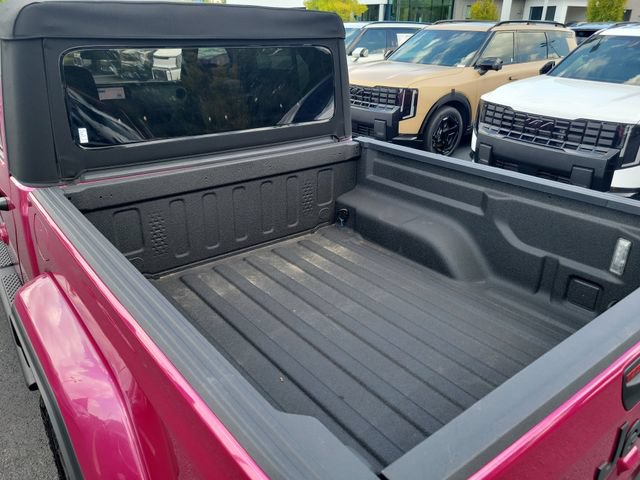 Used 2024 Jeep Gladiator Sport AWD/4WD image 8