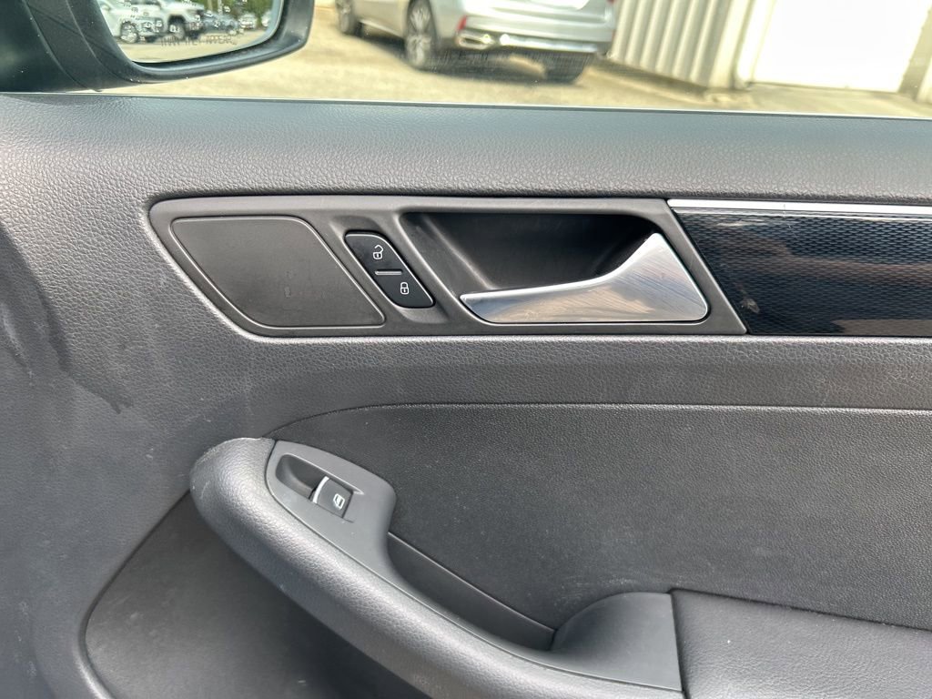 Used 2016 Volkswagen Jetta SEL image 24