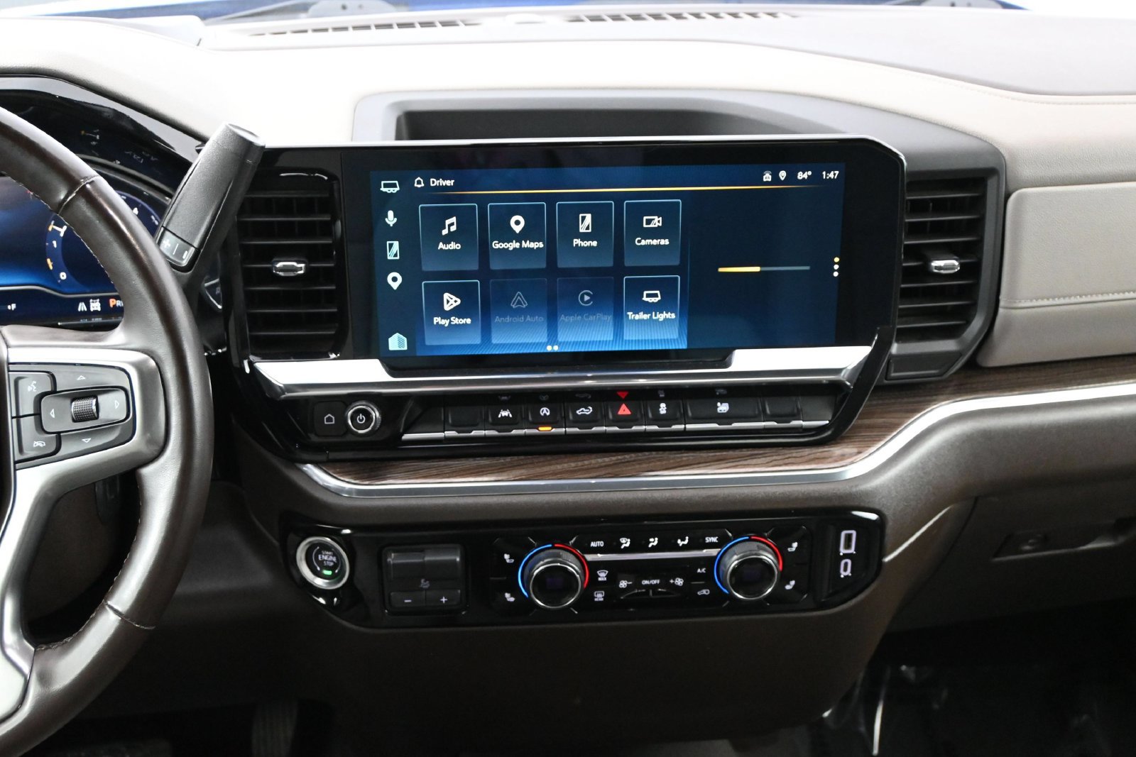 Used 2025 Chevrolet Silverado 1500 LT AWD/4WD image 14