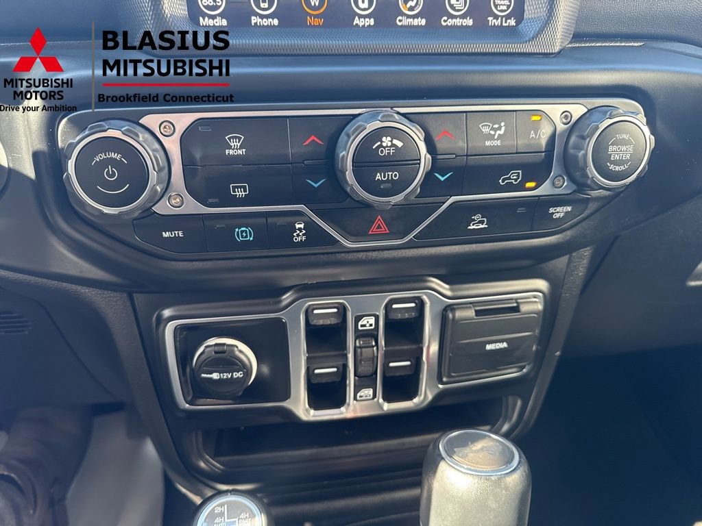 Used 2023 Jeep Wrangler Unlimited Sahara image 34