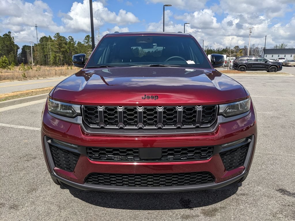 New 2026 Jeep Grand Cherokee Limited w/ Limited Altitude Package AWD/4WD image 17