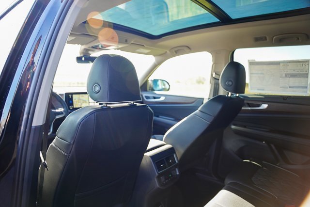 New 2026 Volkswagen Atlas SEL Premium R-Line image 23