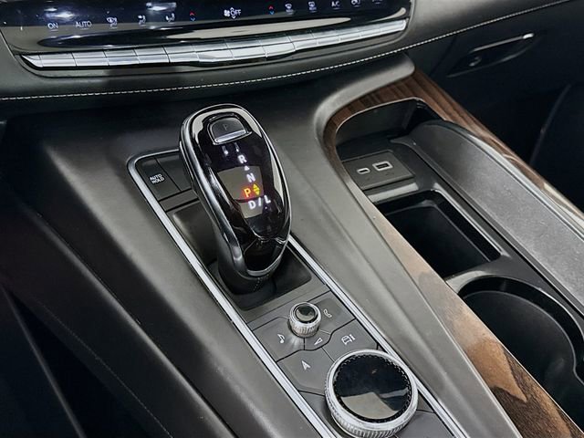 Used 2021 Cadillac Escalade ESV Sport Platinum w/ LPO, ONYX Package image 16