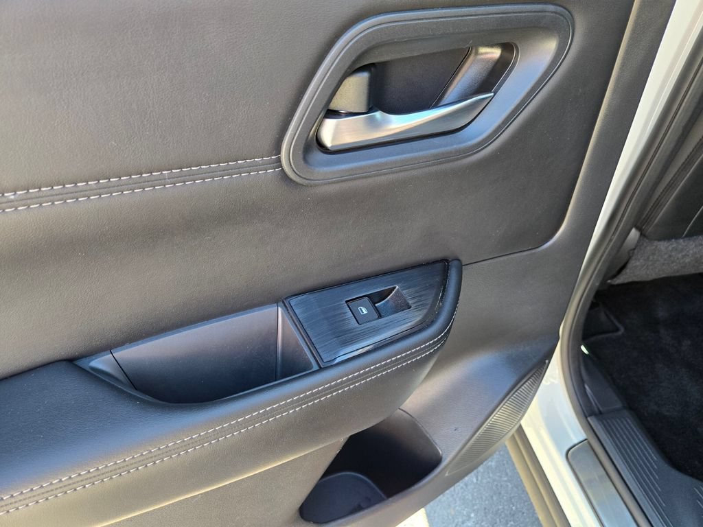Certified 2023 Nissan Rogue SV w/ SV Premium B Package FWD image 18