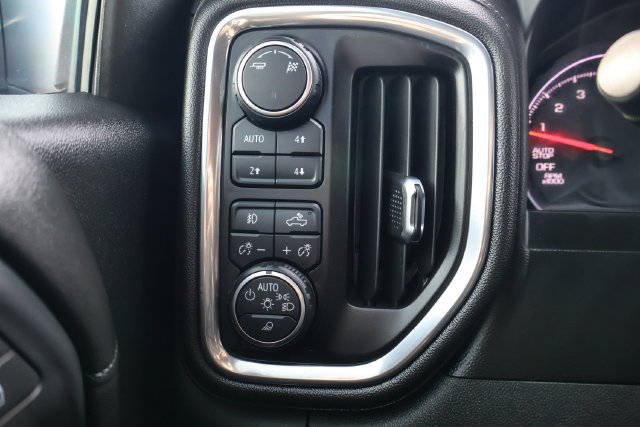 Used 2019 Chevrolet Silverado 1500 LT Trail Boss AWD/4WD image 16