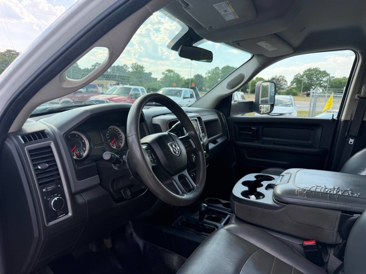 Used 2018 RAM 3500 Tradesman w/ Chrome Appearance Group AWD/4WD image 10