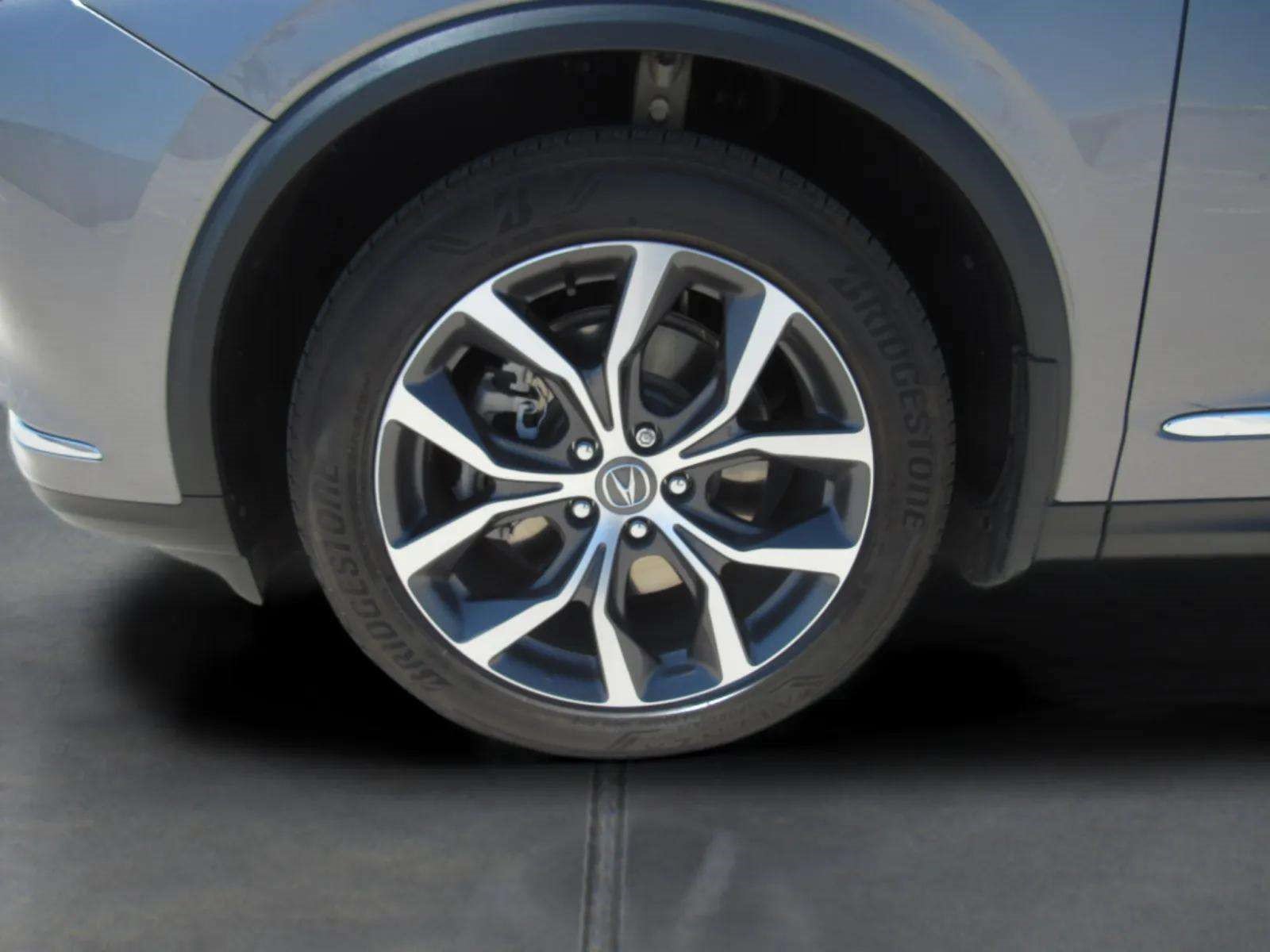 Certified 2022 Acura MDX w/ Technology Package FWD image 4