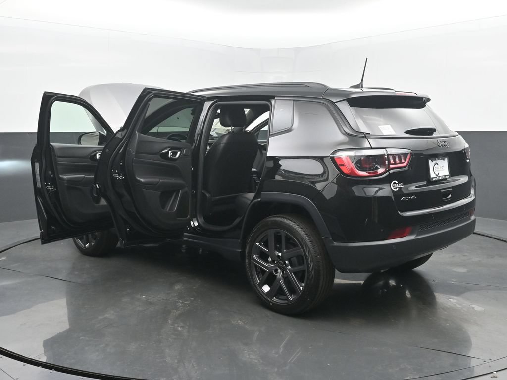 New 2026 Jeep Compass Limited w/ Sun, Sound & Navigation Group AWD/4WD image 54